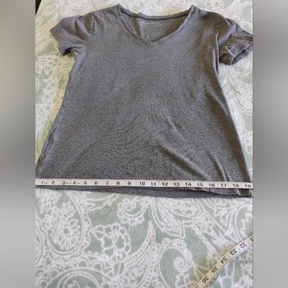 Eddie Bauer Charcoal V-Neck Tee - Picture 3 of 4